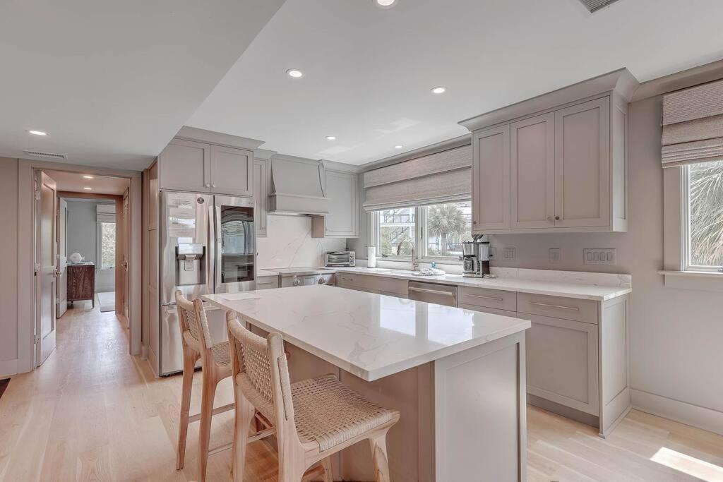 New Listing! Seagrove Villa 3A - Luxurious Ocean View! جزيرة النخيل المظهر الخارجي الصورة