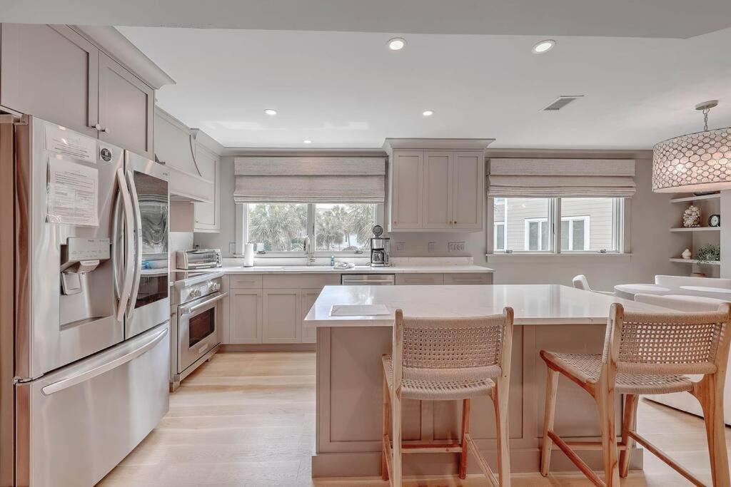 New Listing! Seagrove Villa 3A - Luxurious Ocean View! جزيرة النخيل المظهر الخارجي الصورة