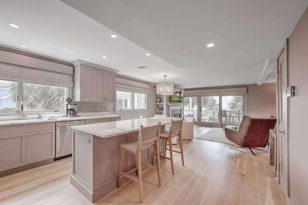 New Listing! Seagrove Villa 3A - Luxurious Ocean View! جزيرة النخيل المظهر الخارجي الصورة